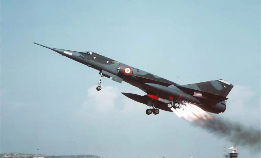 بمب افکن فرانسوی Dassault Mirage IV