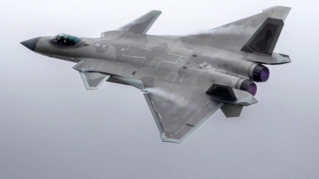 جنگنده J-20 Mighty Dragon