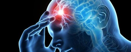 چه بخوریم که میگرن نگیریم؟ راهکارهای تغذیه‌ای برای کنترل سردردهای میگرنی