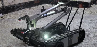 ربات PackBot ۵۲۵ با قابلیت‌هایی مانند خنثی‌سازی بمب و انجام عملیات امدادی + ویدیو