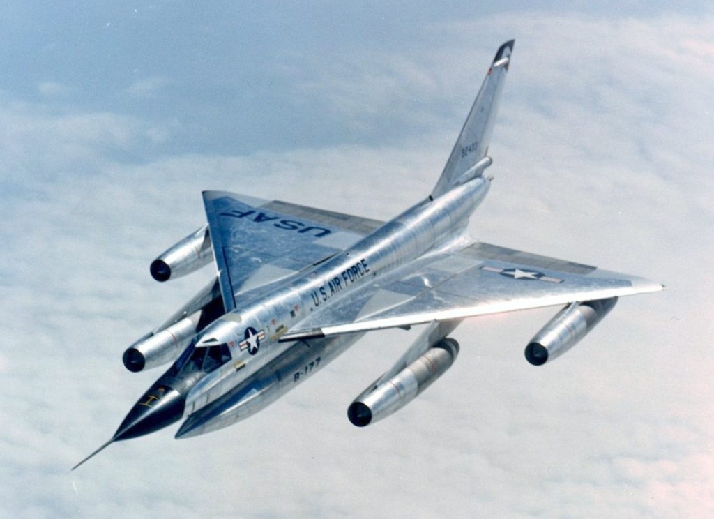 بمب افکن Convair B-58 Hustler