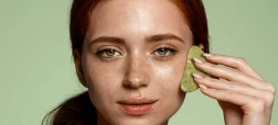 چه چیزی باعث پف صورت می‌شود و چگونه با ۵ روش ساده آن را کاهش دهیم؟