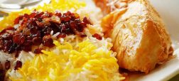 آموزش تهیه زرشک پلو مجلسی با مرغ زعفرانی + ویدیو