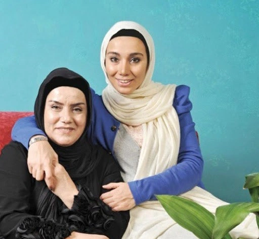 خاطره حاتمی و مادرش