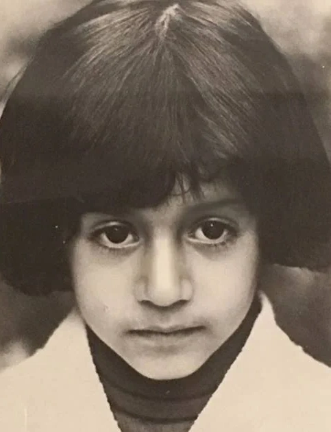 کودکی نسیم ادبی