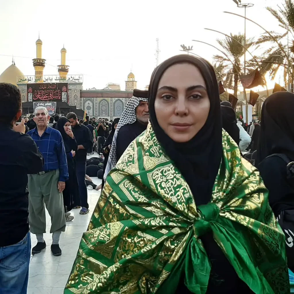 نیلوفر شهیدی در پیاده روی کربلا