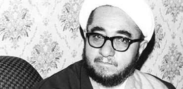 آیت‌الله شیخ صادق خلخالی: «شاهنامه نیرنگ و دروغ و سرگرم‌کننده مردم بدبخت ماست»