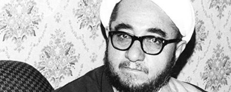 آیت‌الله شیخ صادق خلخالی: «شاهنامه نیرنگ و دروغ و سرگرم‌کننده مردم بدبخت ماست»