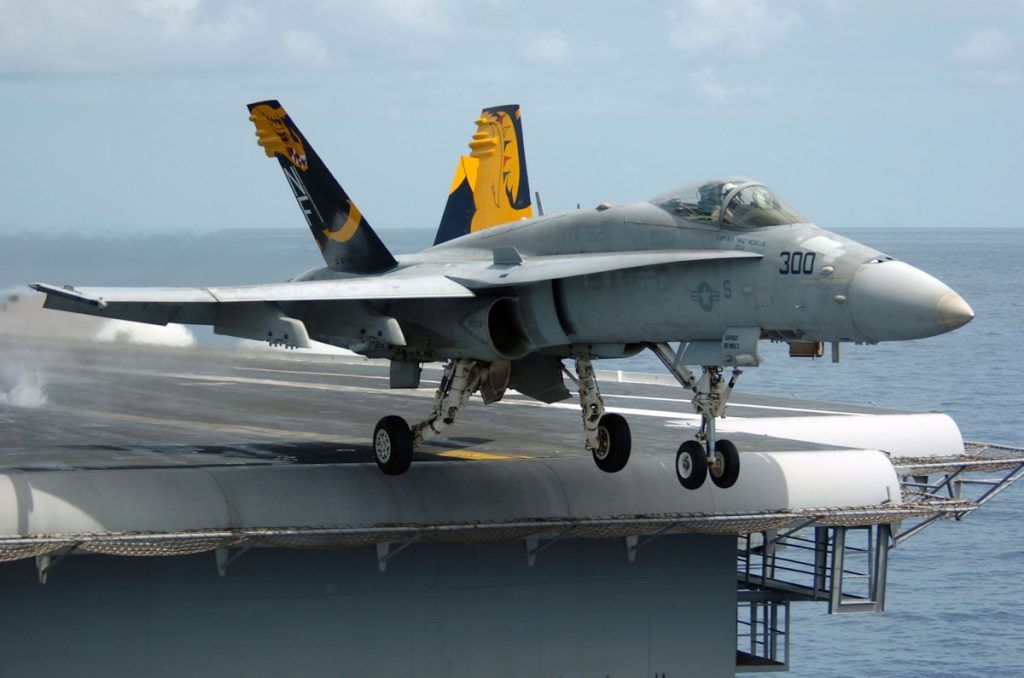 جنگنده ناونشین F-A-18C_Horne