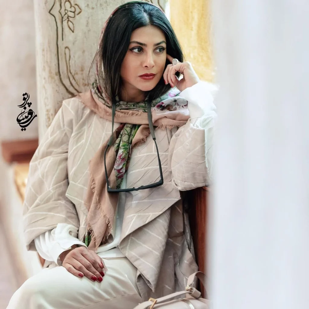 آزاده صمدی