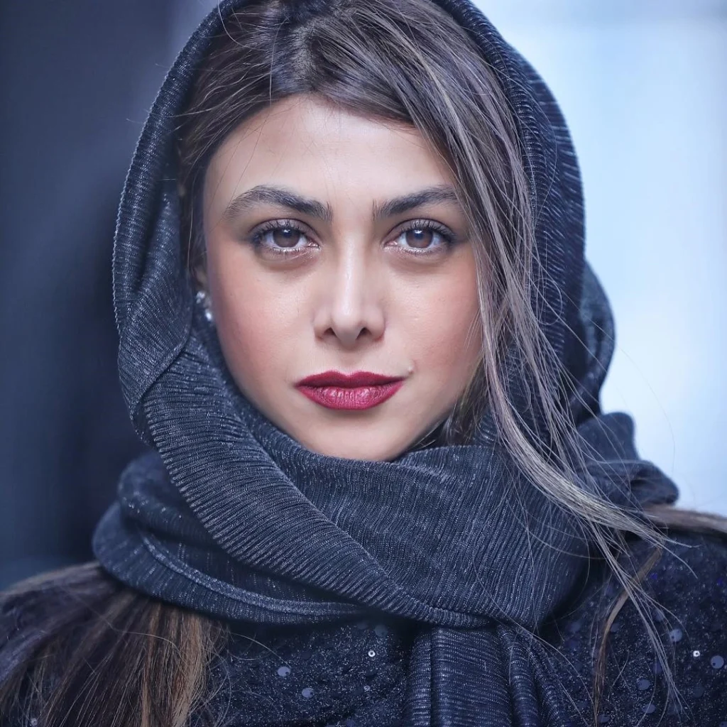 آزاده صمدی