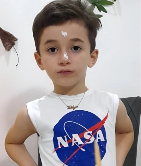 ایلیا پسربچه ۱۰ ساله