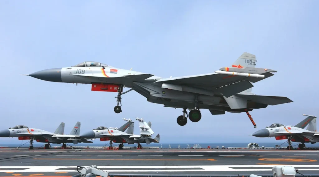 جنگنده چینی ناونشین J-15S