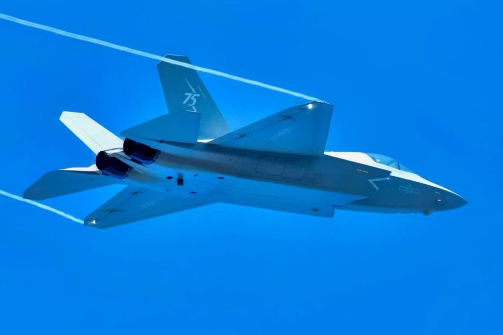 جنگنده چینی J-35