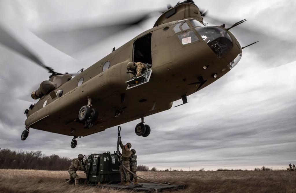 هلیکوپتر آمریکایی CH-47 Chinook