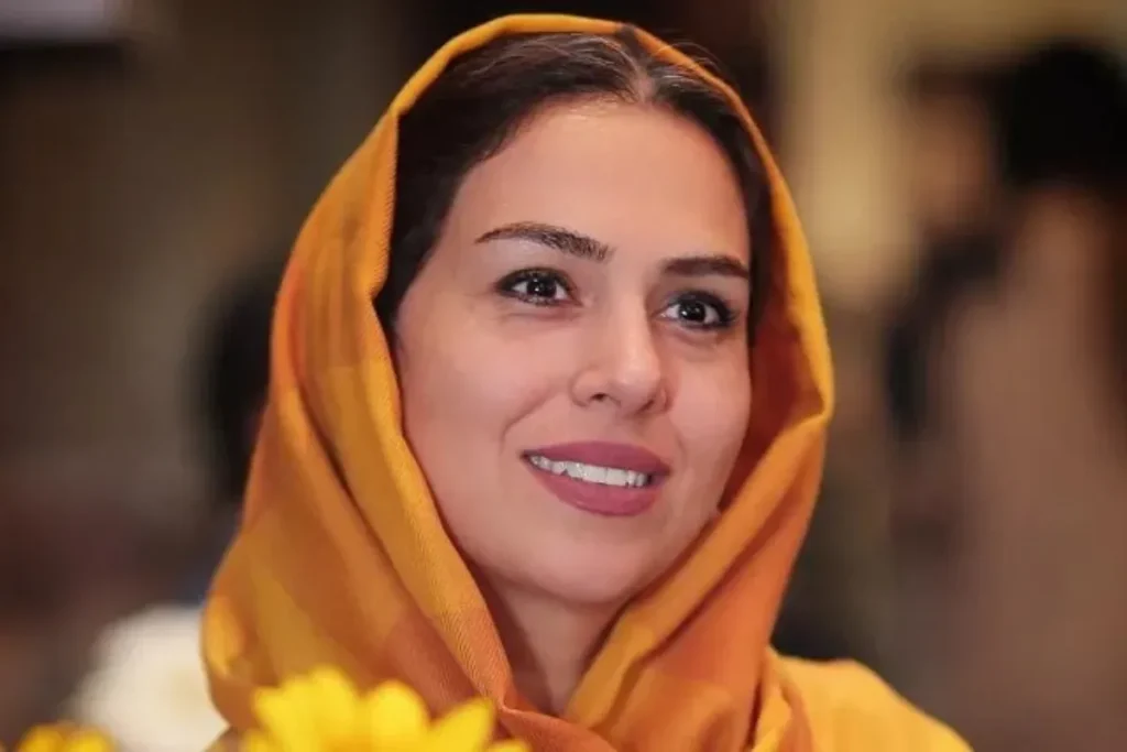 تینا پاکروان