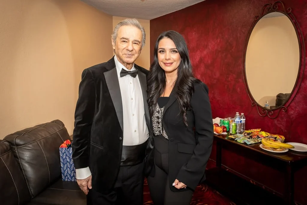 عارف خواننده و دخترش نازلی