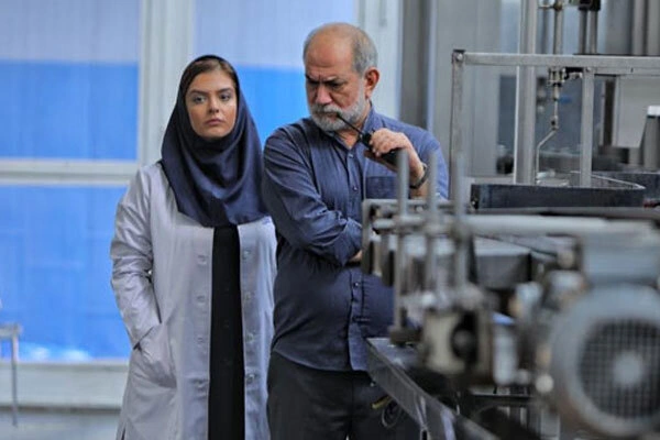 دنیا مدنی و آتیلا پسیانی