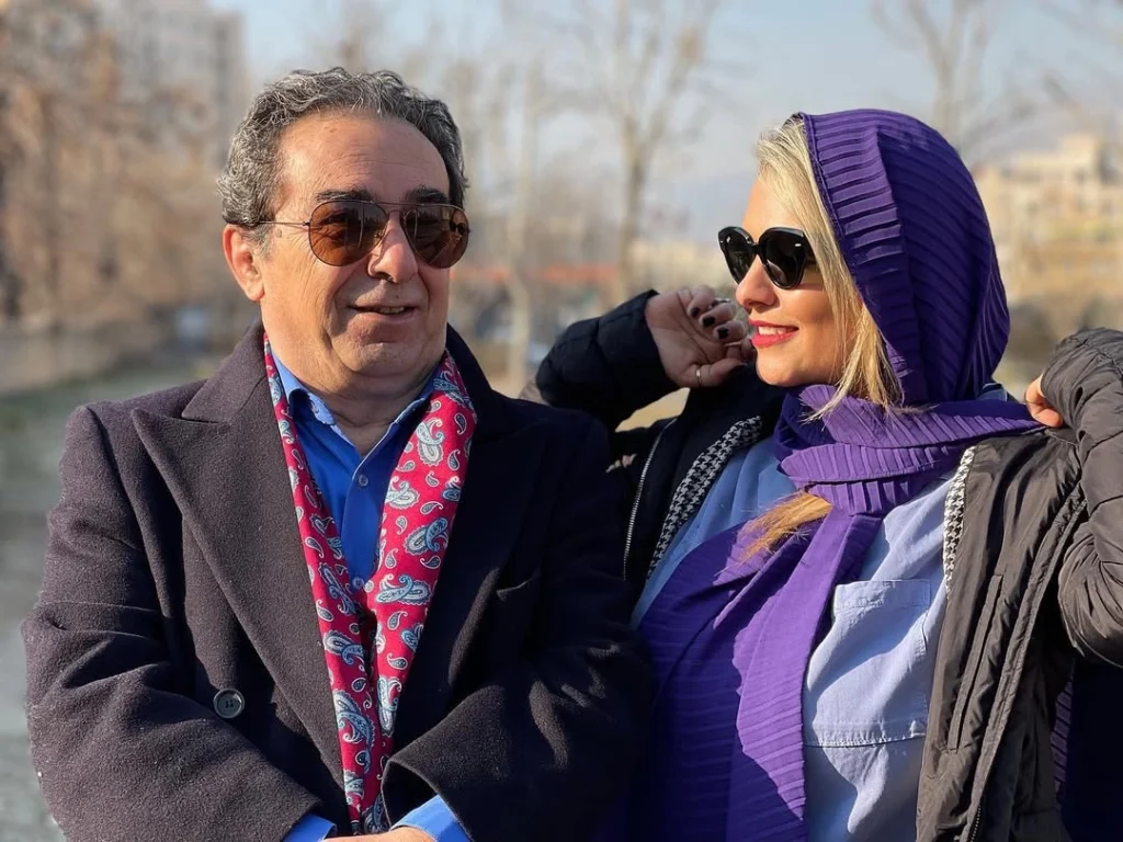 دنیا مدنی و پدرش