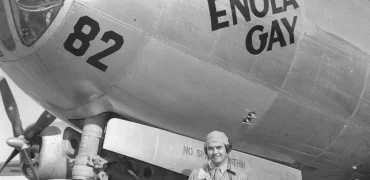سرنوشت بمب‌افکن B-29 Superfortress با لقب Enola Gay و پرتابگر اولین بمب اتمی