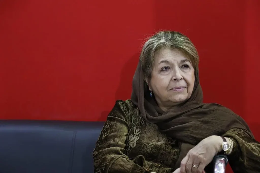 لیلی گلستان