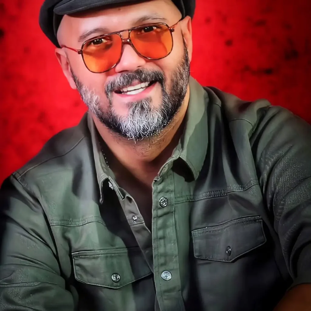 کامبیز دیرباز