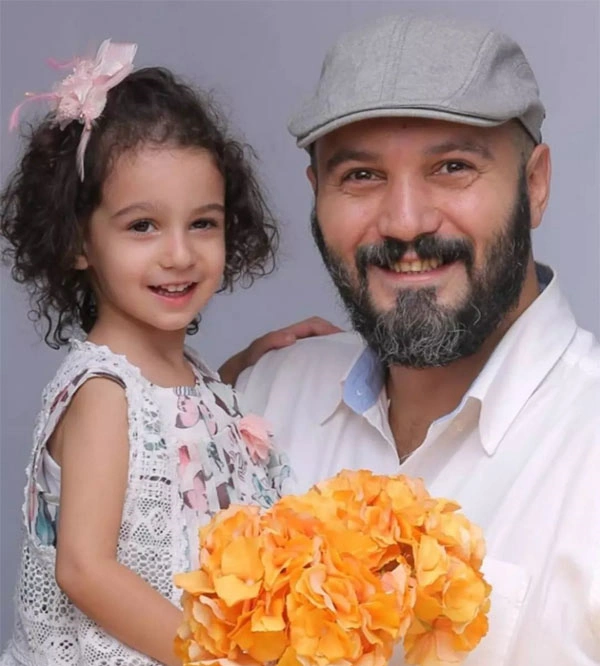 کامبیز دیرباز و دخترش