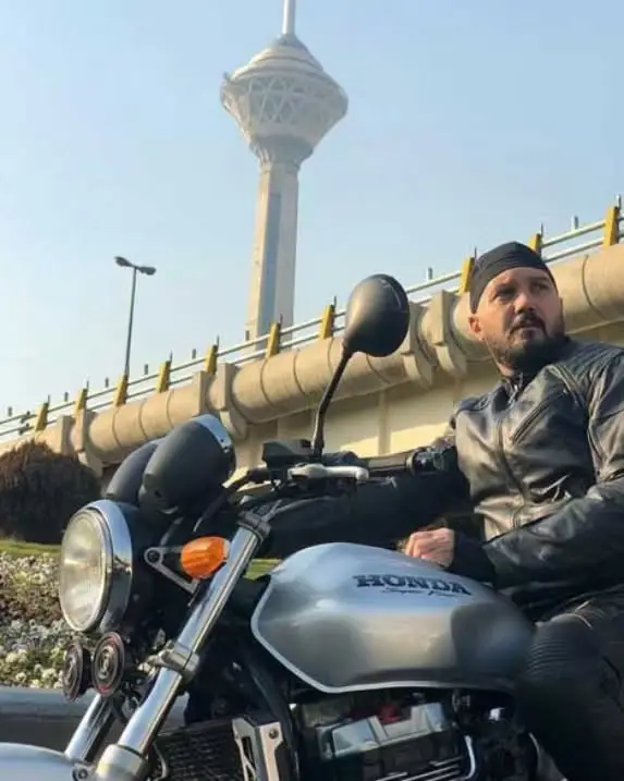 کامبیز دیرباز