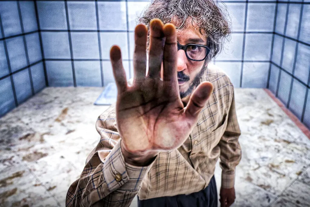 فیلم مرد عینکی