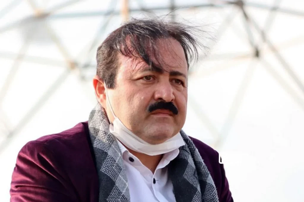 بازیگر سینما و تلویزیون: «ماشین قسطی زیرپام رو فروختم برای پدرم مکه آزاد خریدم»