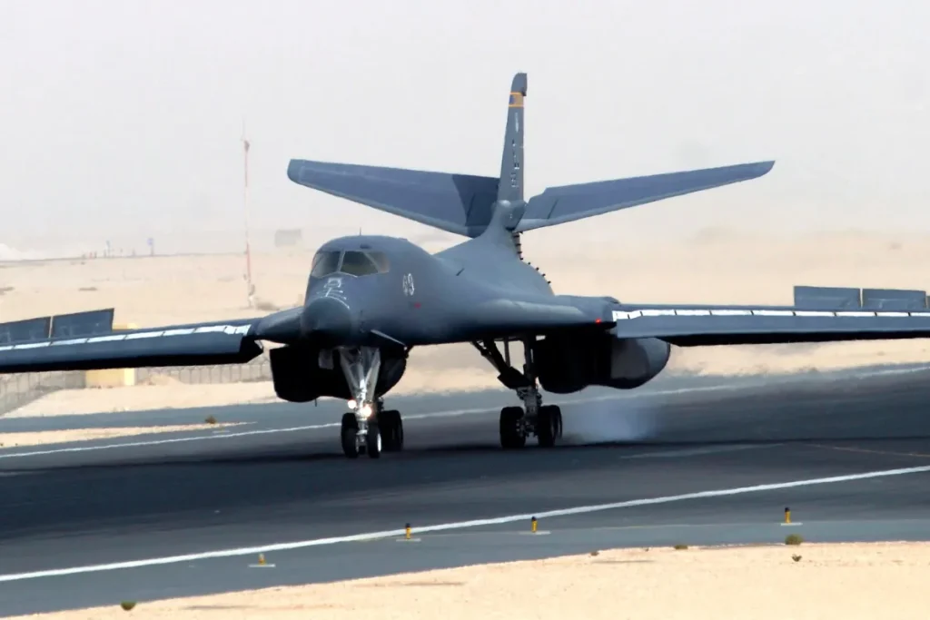 بمبافکن B-1B Lancer