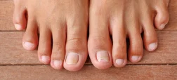 هر آنچه که ناخنهای پا در مورد سلامتی به ما میگویند؛ از تغییر رنگ و شکل تا بیماری!