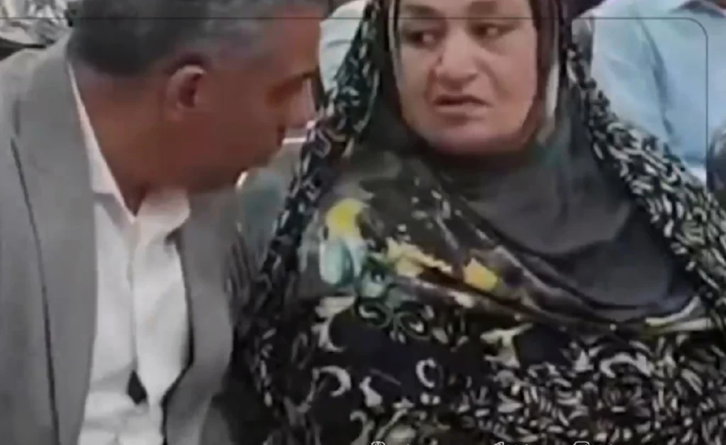 کلثوم اکبری