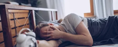 چرا زدن دکمه «چرت زدن» ساعت صبحگاهی در هنگام بیدار شدن کار درستی نیست؟