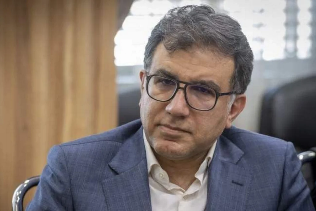خروج پرحاشیه مدیر ارشد شرکت نفت از کشور بعد از برکناری؛ علیمحمد معصومیان کیست؟