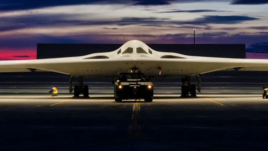 B-21 بمب‌افکن
