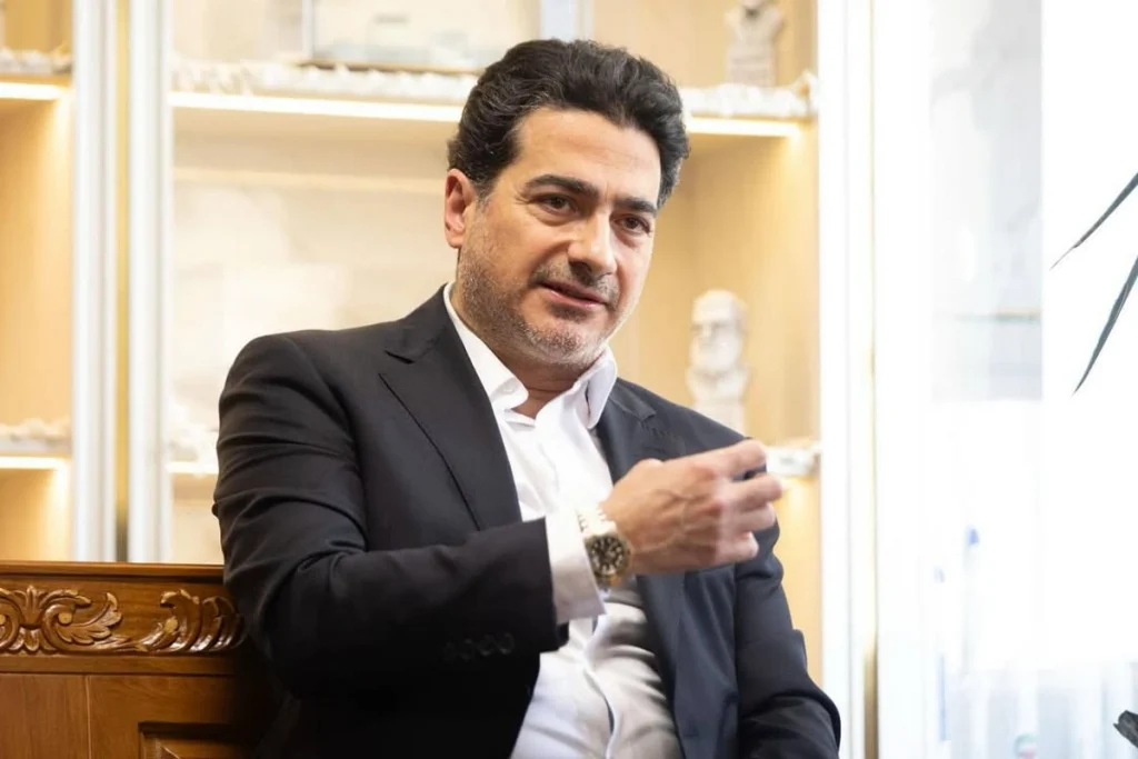واکنش همایون شجریان به مخالفان کنسرت خیابانی در میدان آزادی تهران + ویدئو