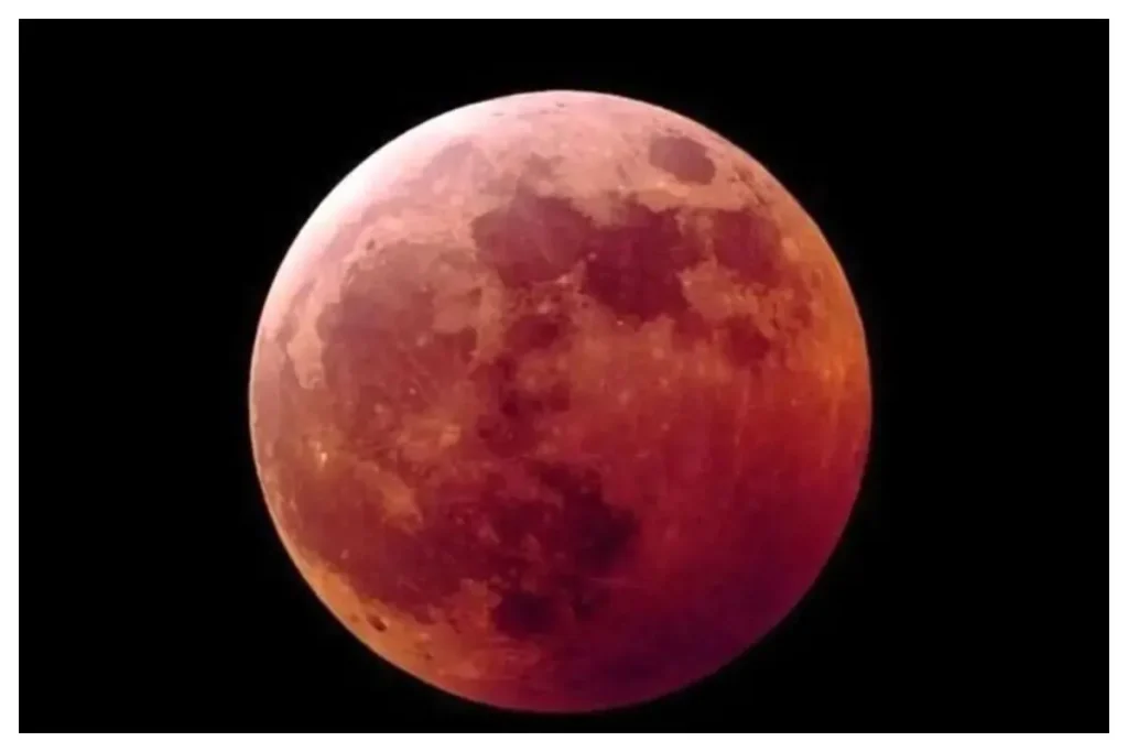 ماه خونین؛ تصاویر زیبا از ماه گرفتگی آسمان ایران در شب گذشته