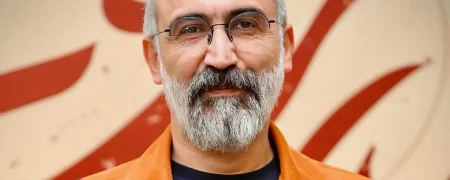 بیوگرافی هادی حجازی‌فر؛ از دریافت سیمرغ جشنواره فجر تا اجرای مسابقه تلویزیونی