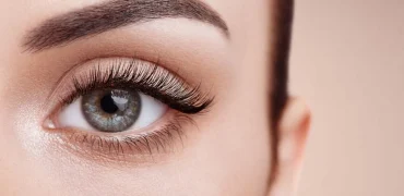 جذاب‌ترین مژه‌ها و بهترین طول مژه بر اساس علم؛ چرا باید از مژه مصنوعی خداحافظی کنید؟
