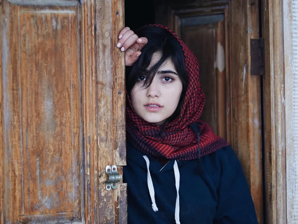 نیکآفرید سماواتی