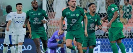 الاهلی ۳-۳ الهلال؛ ال‌کلاسیکو پرگل عربستان سعودی با قضاوت علیرضا فغانی بدون برنده