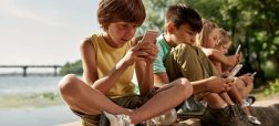 با چالش‌های تربیت نسل آلفا آشنا شوید؛ سخت‌تر از نسل زد!