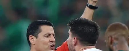 الاهلی ۳-۳ الهلال؛ ال‌کلاسیکو پرگل عربستان سعودی با قضاوت علیرضا فغانی بدون برنده