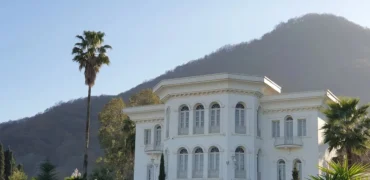 جزئیات ماجرای درگیری در کاخ مرمر رامسر بر سر حجاب؛ فرماندار عذرخواهی کرد + ویدیو