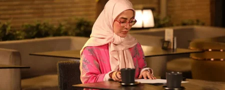 بازگشت ژیلا صادقی به قاب تلویزیون با برنامه «خط قرمز» + ویدیو