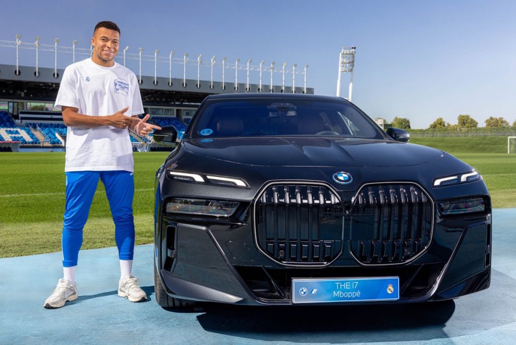 خودرو BMW کیلیان امباپه