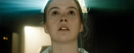 ۱۰ فیلم ترسناک کوتاه یوتیوبی برای یک ترس سریع؛ از Light’s Out تا Portrait of God