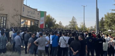 ماجرای تجمع دانشجویان در مقابل دانشگاه بوعلی همدان چه بود؟ + ویدیو
