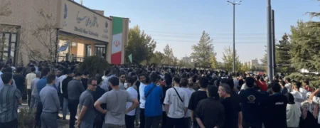 ماجرای تجمع دانشجویان در مقابل دانشگاه بوعلی همدان چه بود؟ + ویدیو